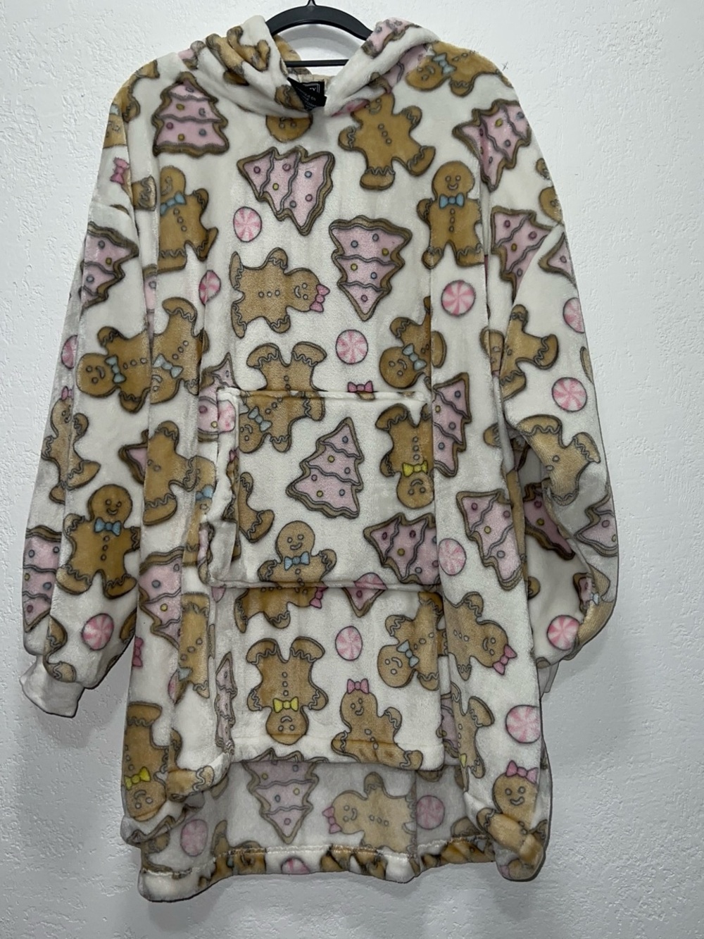 Throwzy by Marlo Lorenz One Size Pink Super Soft Fleece Hoodie